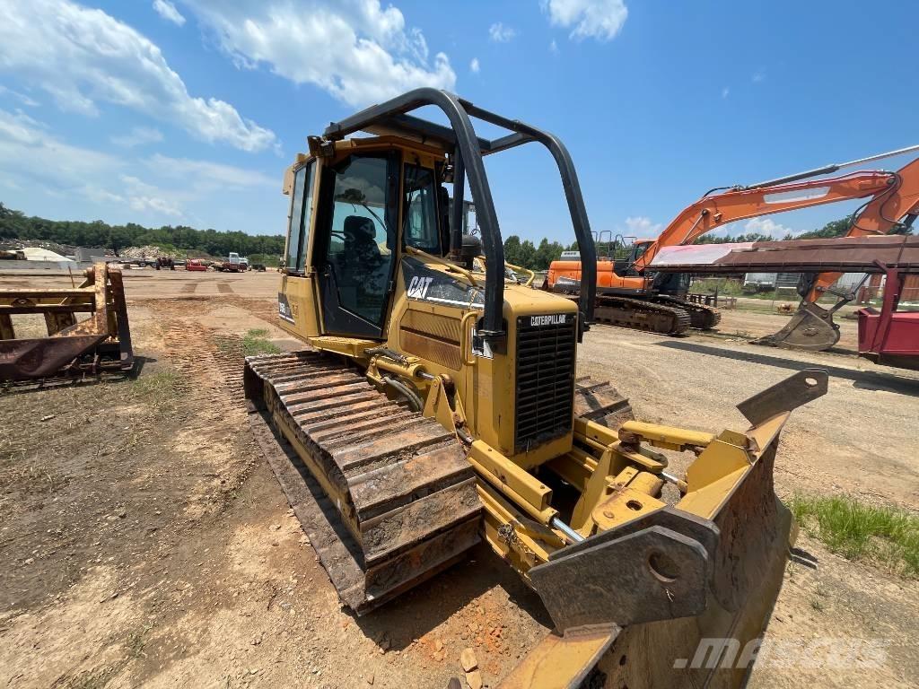 CAT D 5 LGP Pásové dozery