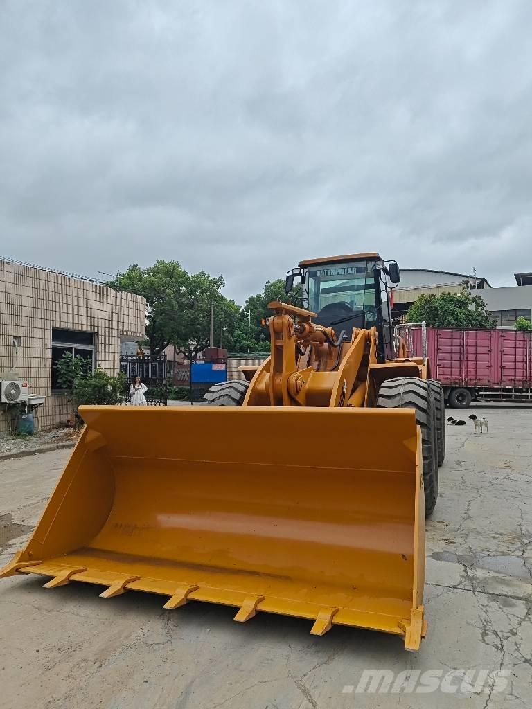 CAT 966 H Kolové nakladače