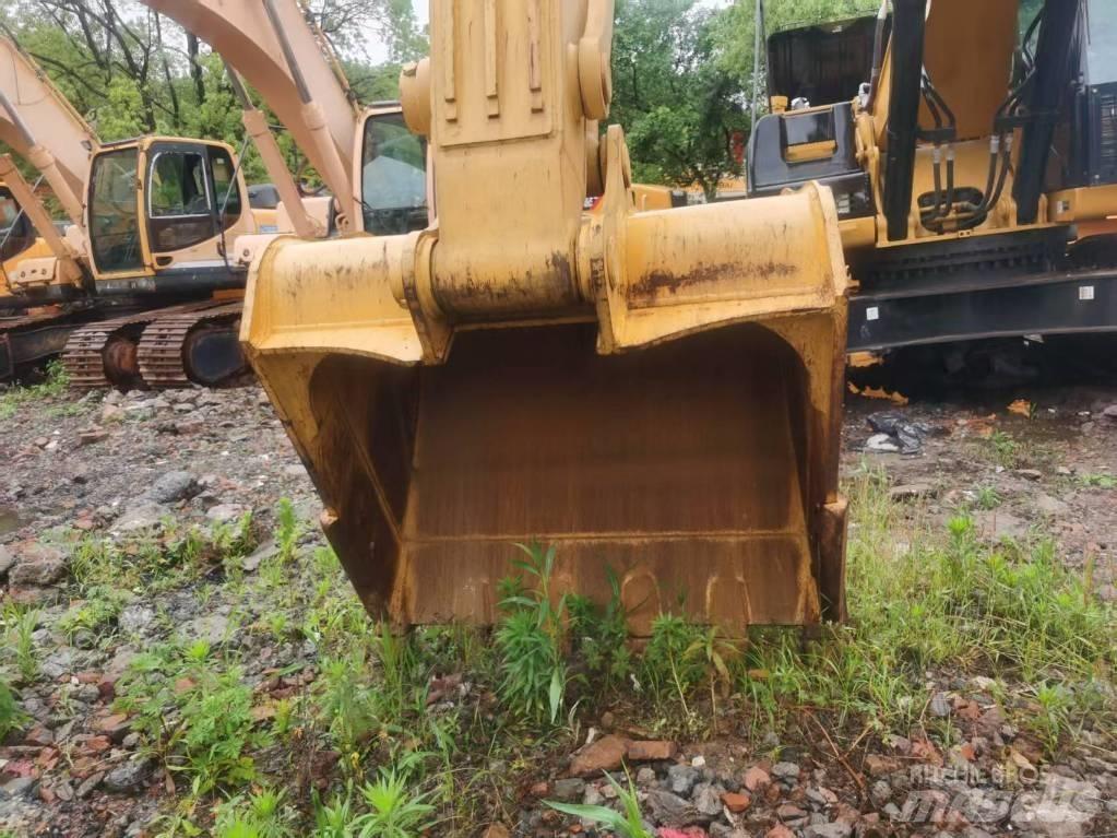 Komatsu PC 350-7 Pásová rýpadla