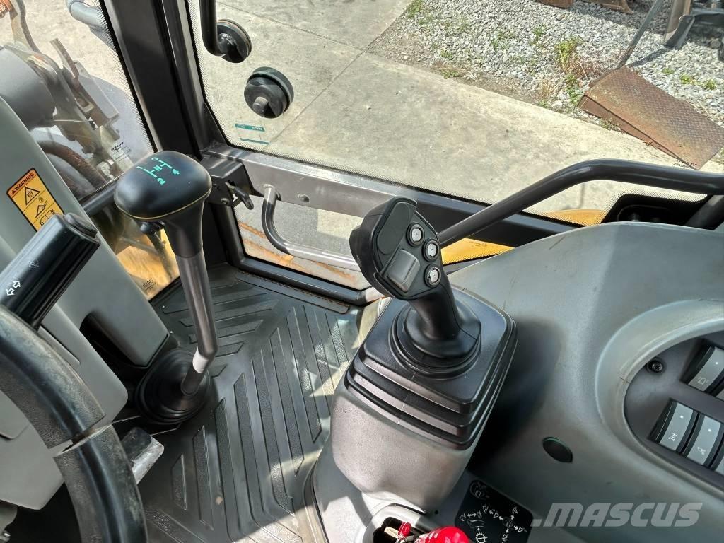 Volvo BL 71 Rýpadlo-nakladače