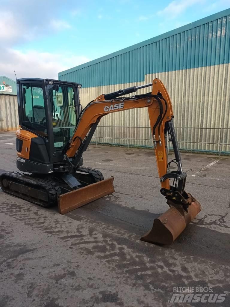CASE CX 25 D Mini rýpadla < 7t
