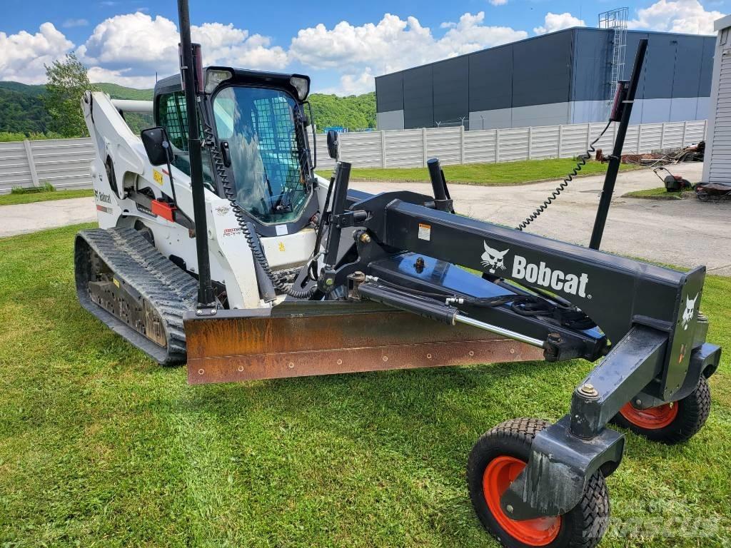 Bobcat T 870 Smykem řízené nakladače