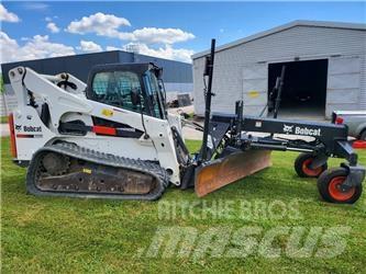 Bobcat T 870 Smykem řízené nakladače