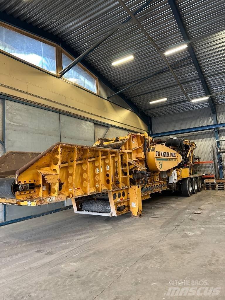 CBI 8400 Drtiče odpadu