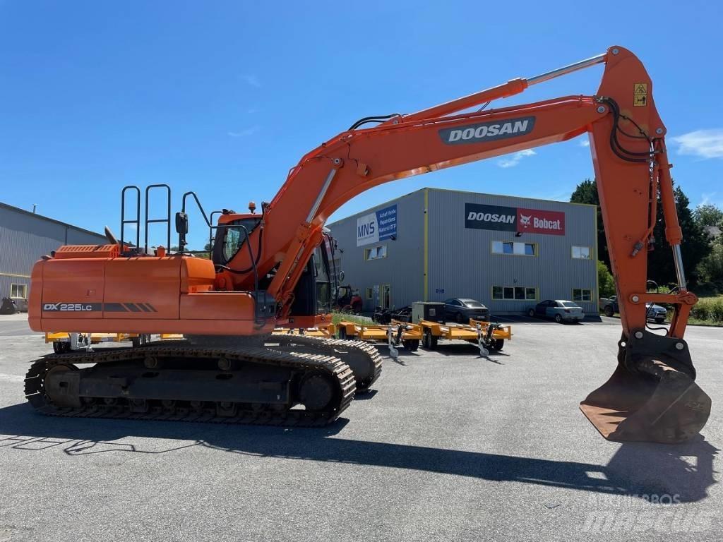 Doosan DX 225 LC-3 Pásová rýpadla