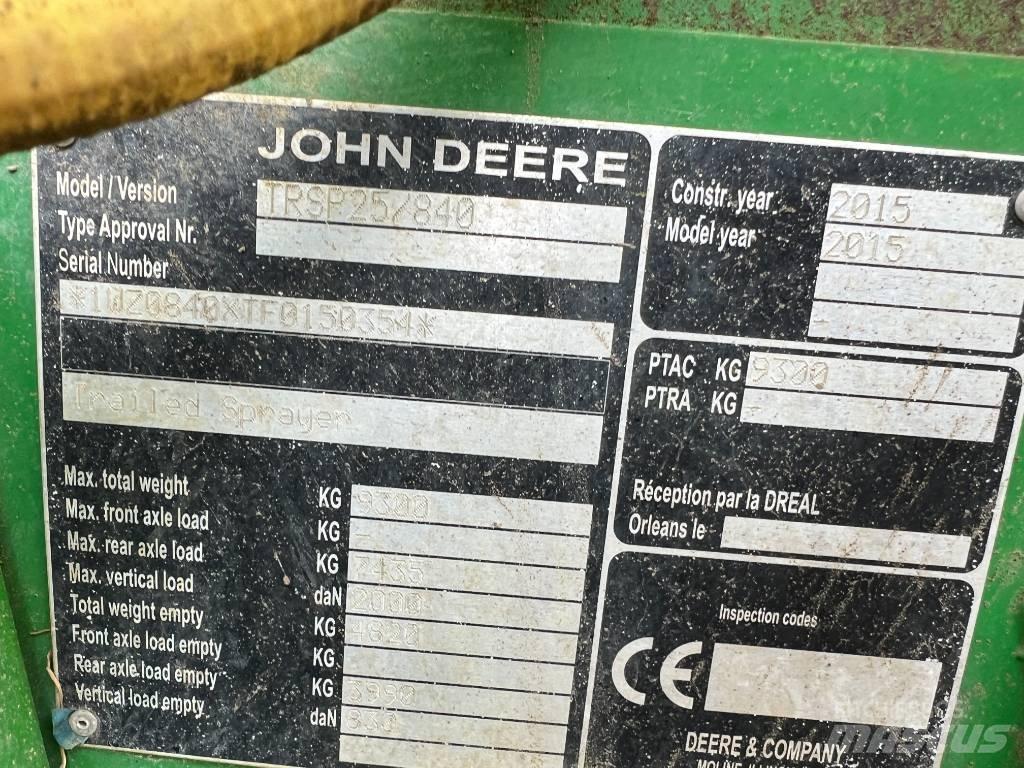 John Deere 840 Tažené postřikovače