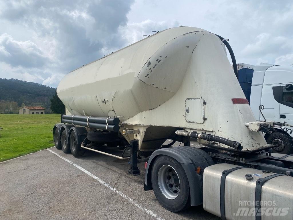 Spitzer SF2439PI Cisternové návěsy