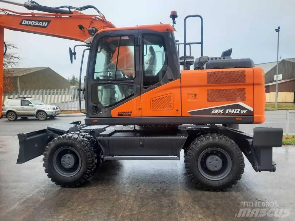 Doosan Dx140W-7 Kolová rýpadla
