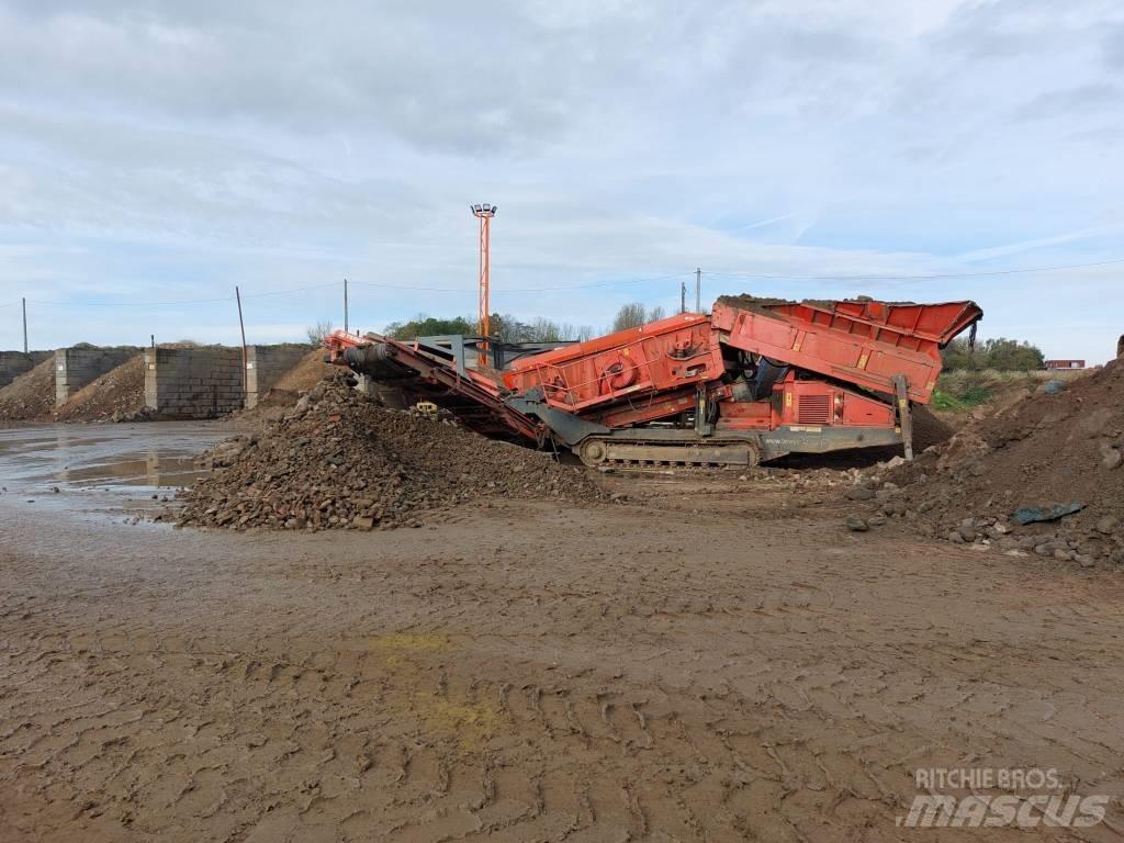 Terex Finlay 883 Mobilní třídiče