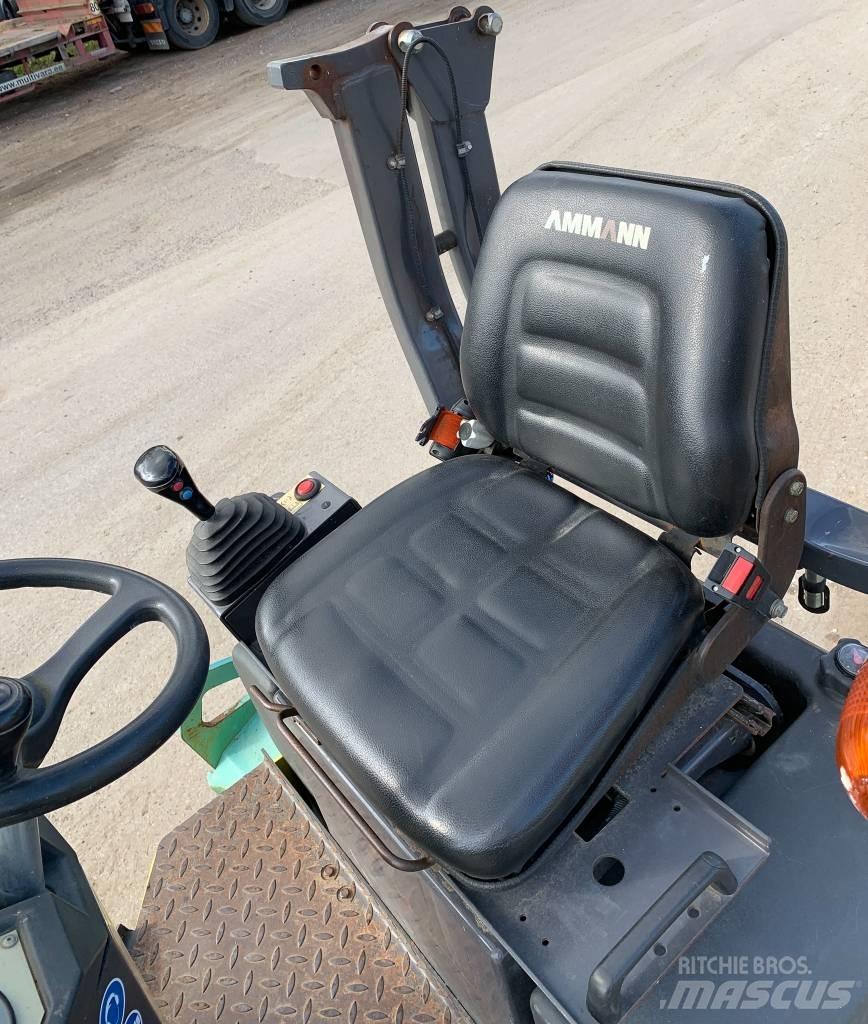 Ammann ARX 26 Tandemové válce