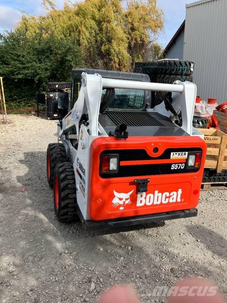 Bobcat S 570 Smykem řízené nakladače