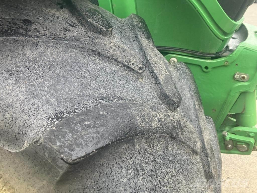 John Deere 6250R Traktory