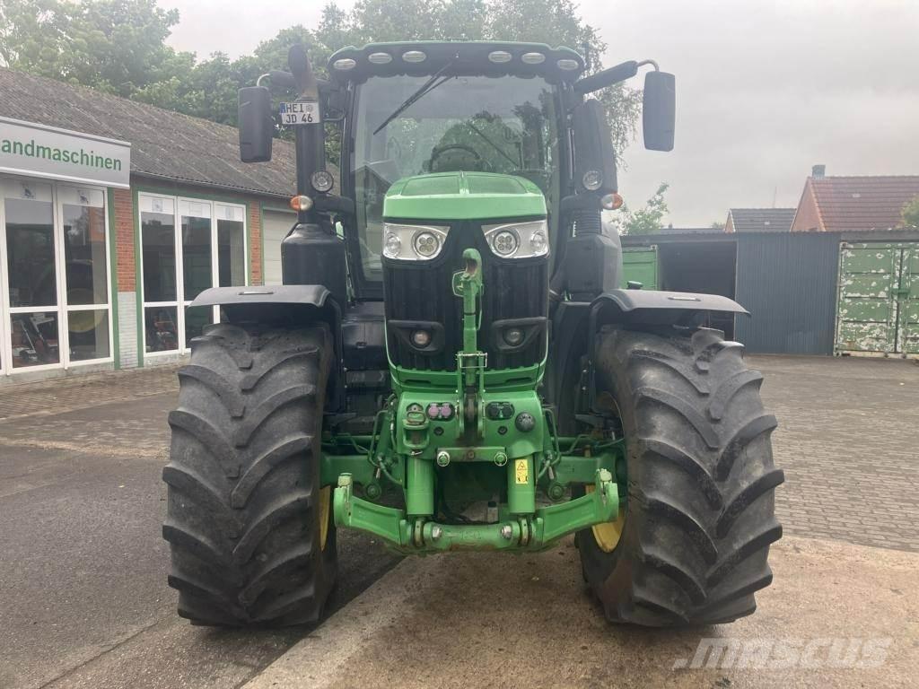 John Deere 6250R Traktory