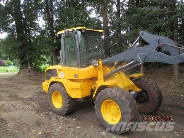 Volvo L 30 Kolové nakladače