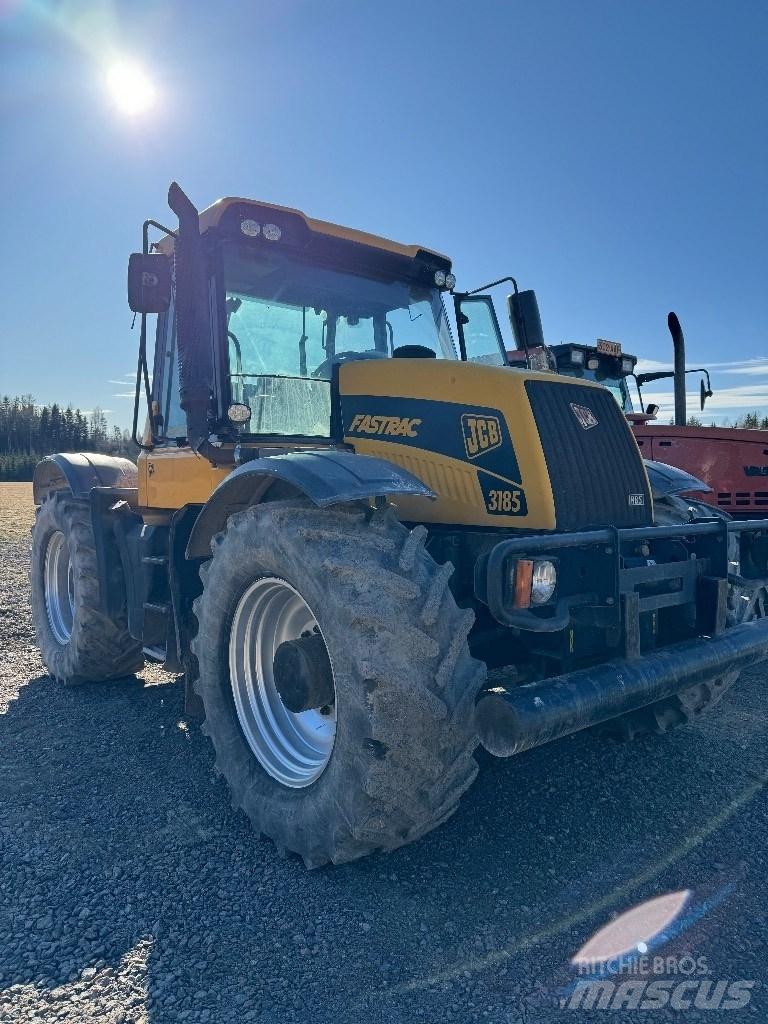 JCB Fastrac 3185 Traktory