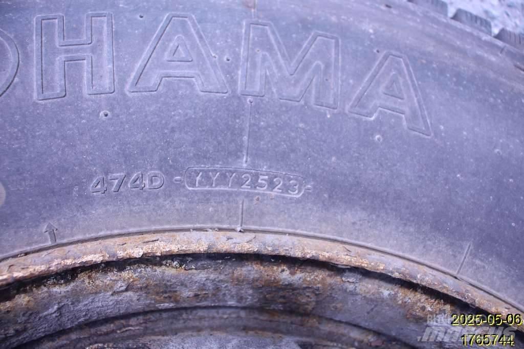 Yokohama SY397 Pneumatiky, kola a ráfky
