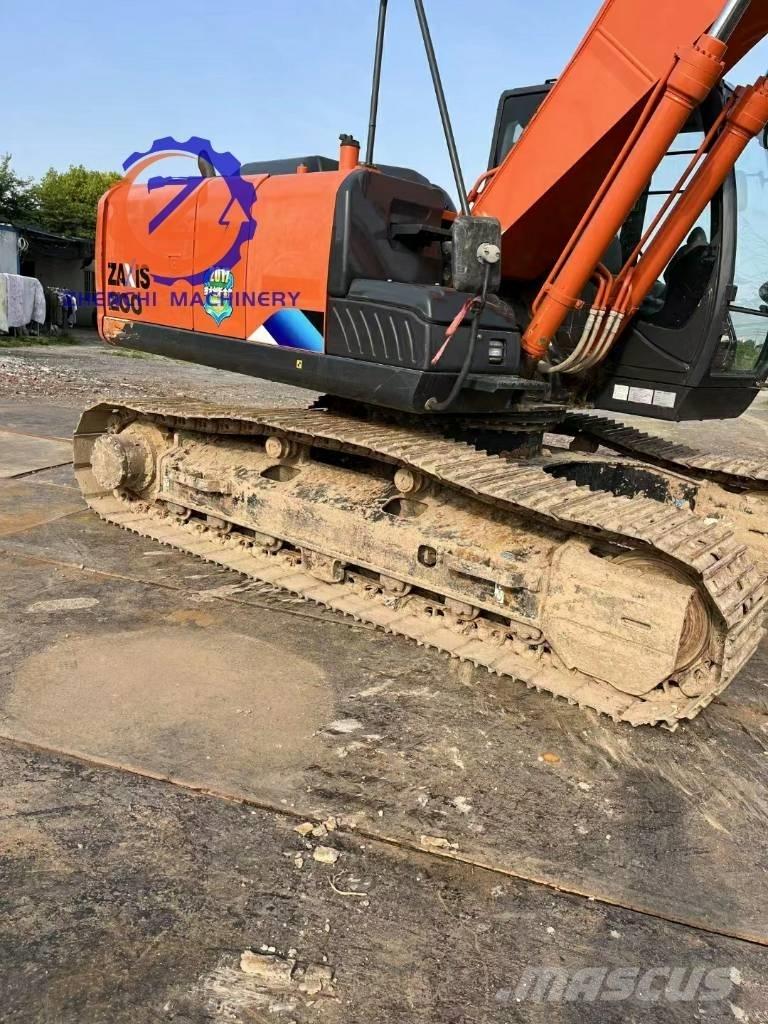 Hitachi ZX 200-5 G Pásová rýpadla
