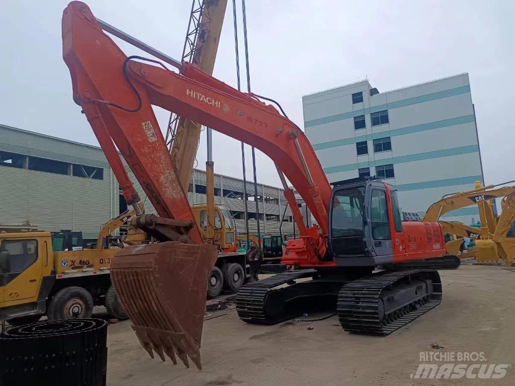 Hitachi ZX 350 Pásová rýpadla