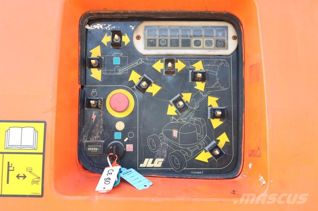 JLG 800AJ Kloubové plošiny