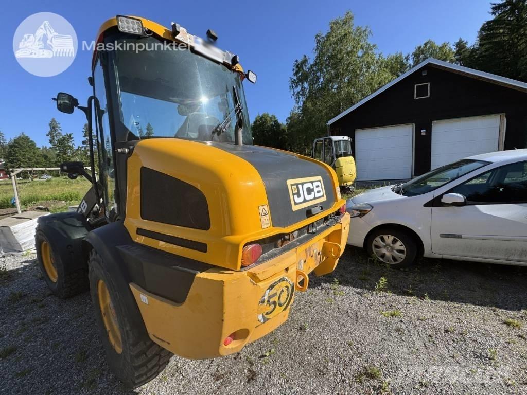 JCB 413 K Kolové nakladače
