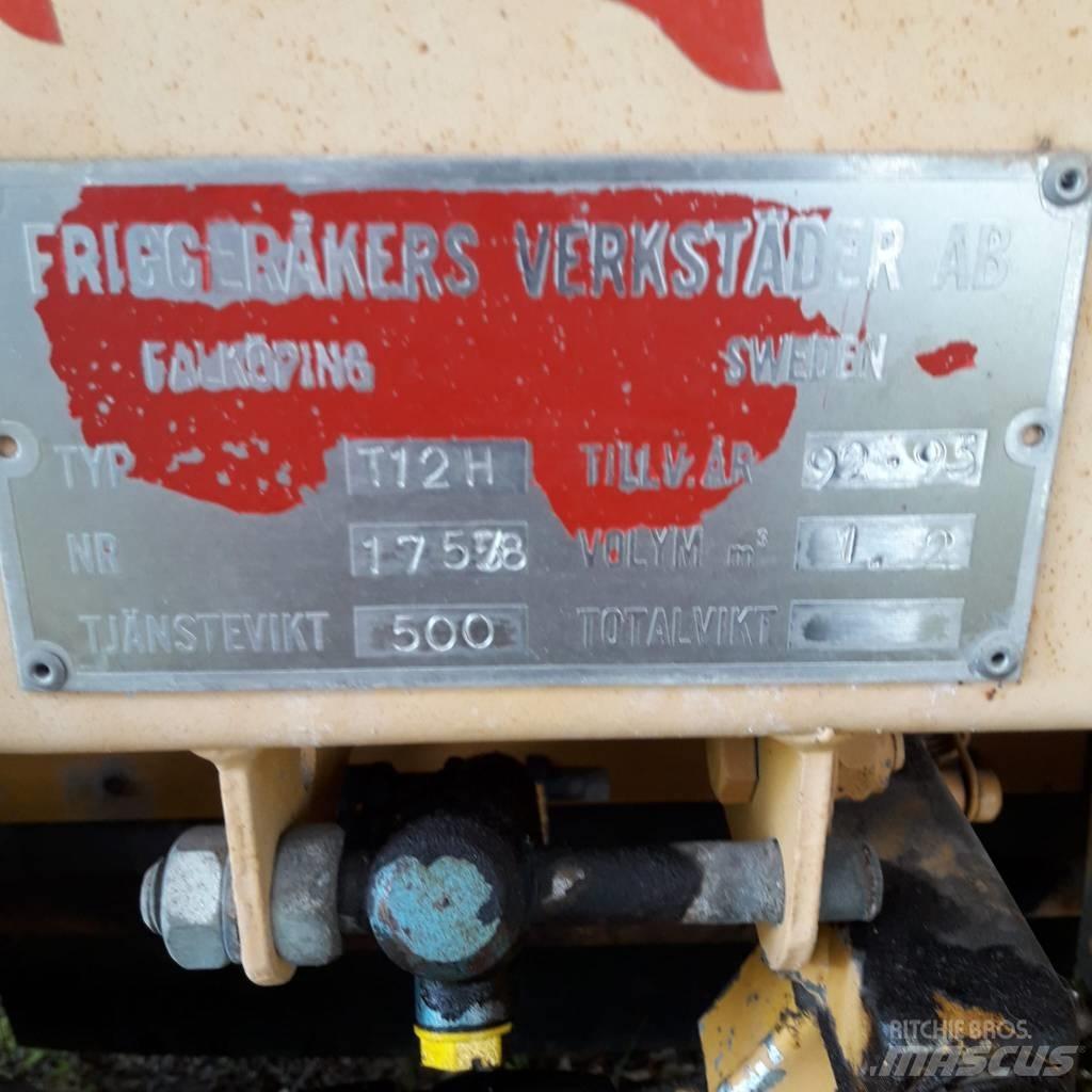 Falköping T12H Sypače písku a soli