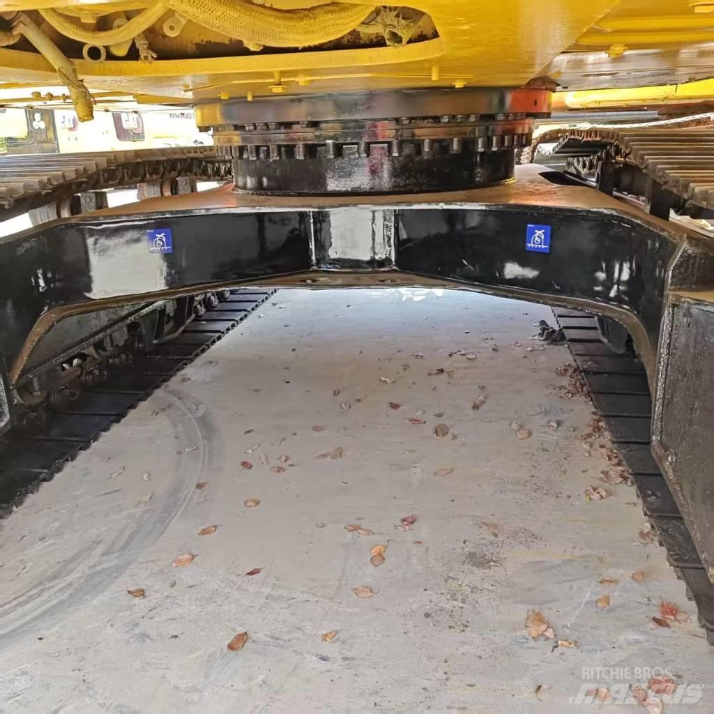 CAT 320 D Pásová rýpadla