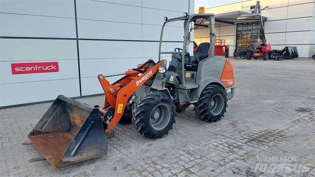 Weycor AR320 Agrar Víceúčelové nakladače