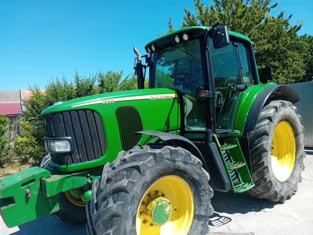 John Deere 6920 Traktory