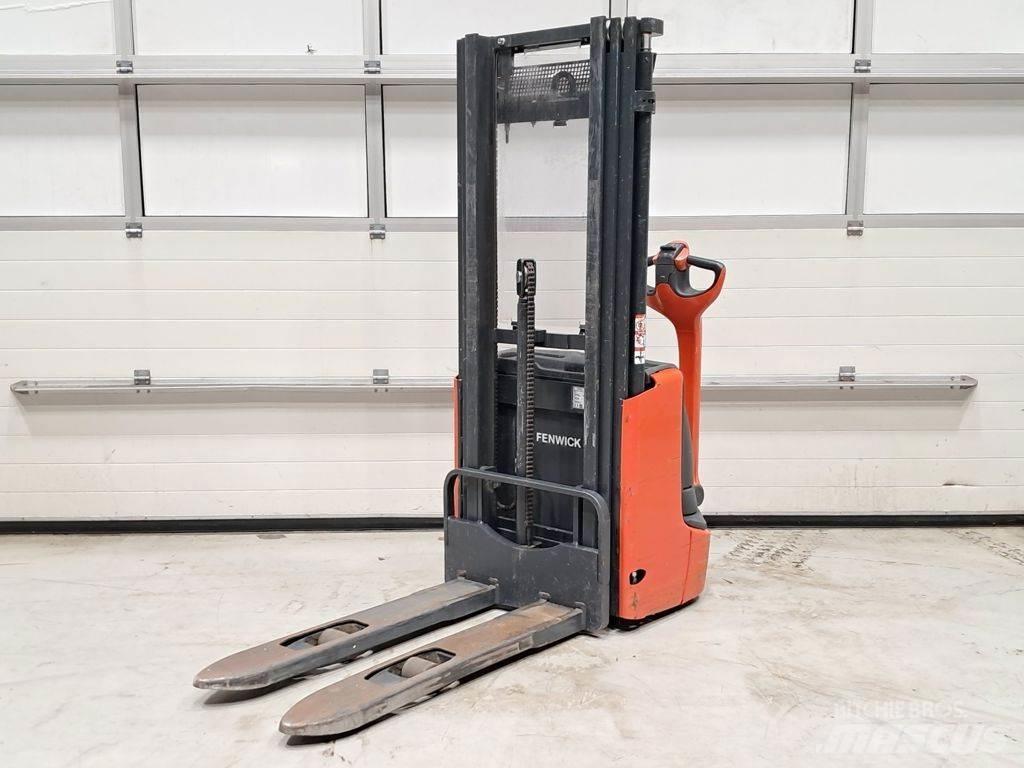 Linde L10 Ručně vedené vysokozdvižné vozíky