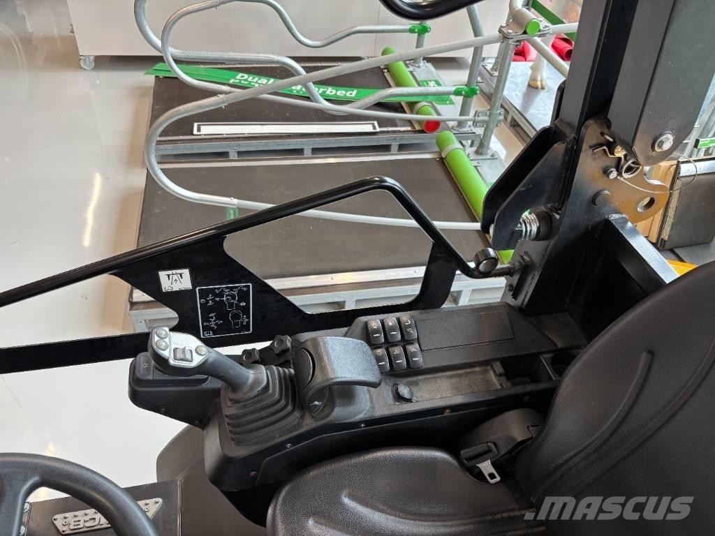 JCB 403 E Víceúčelové nakladače