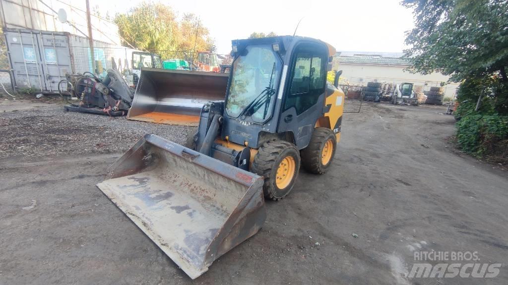 Volvo MC 115 C Smykem řízené nakladače