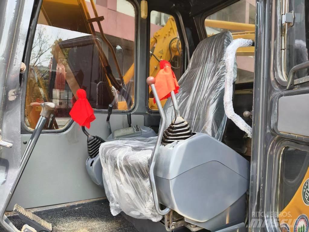 Komatsu PC 60 Pásová rýpadla