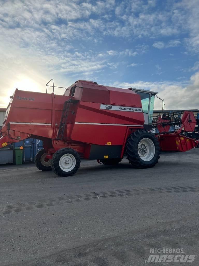 Massey Ferguson 22 Sklízecí mlátičky