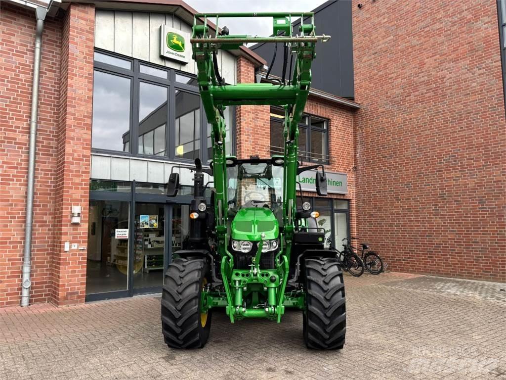 John Deere 6120M Traktory