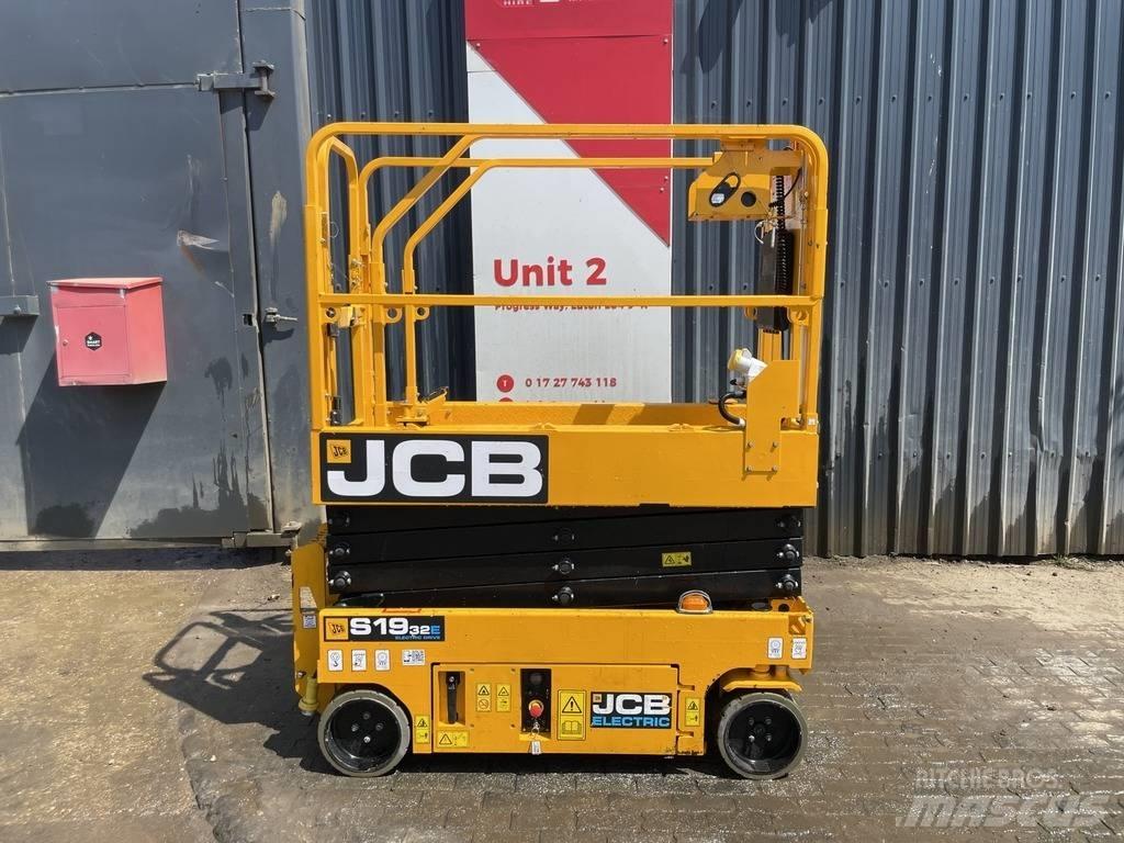 JCB S1932 EDRV Nůžková zvedací plošina