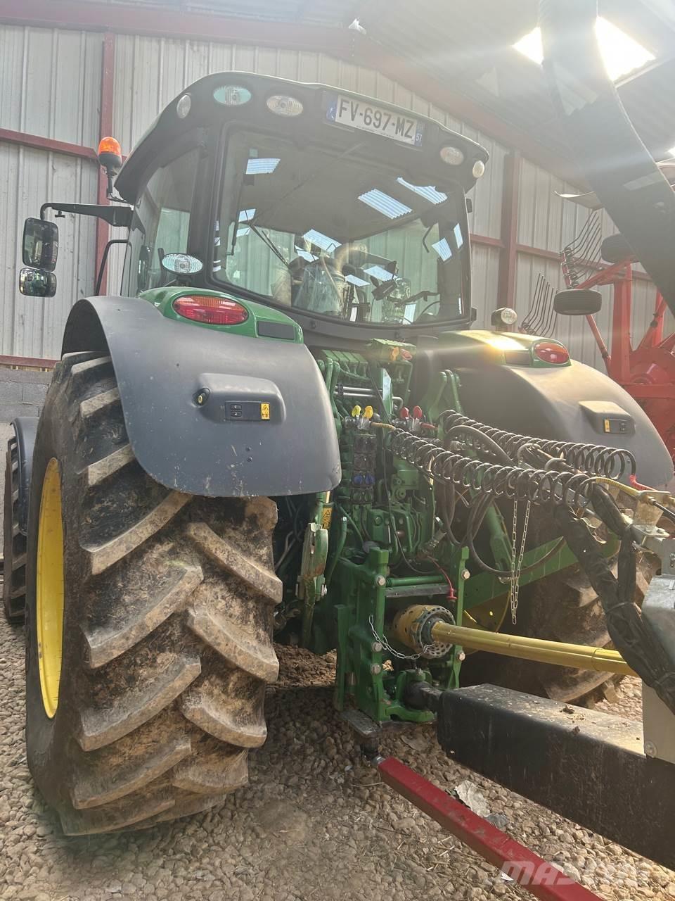 John Deere 6195R Traktory