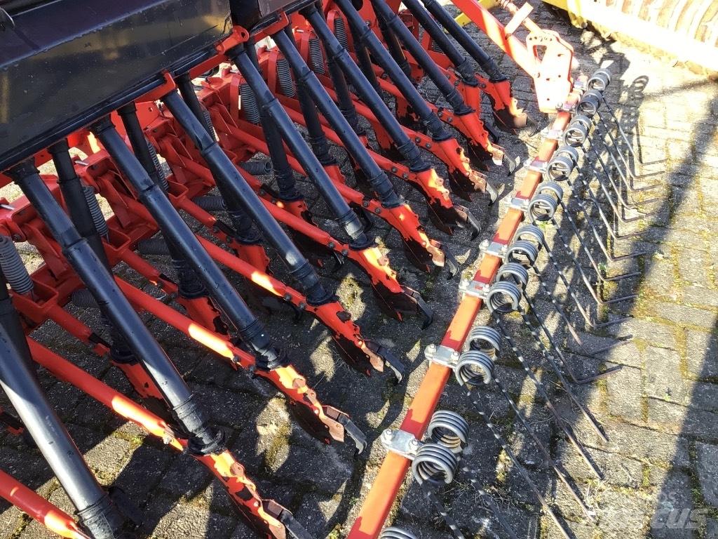 Kuhn Premia 300 Mechanické secí stroje