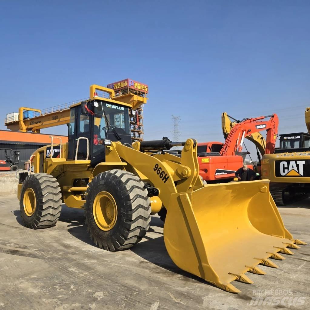 CAT 966 H Kolové nakladače