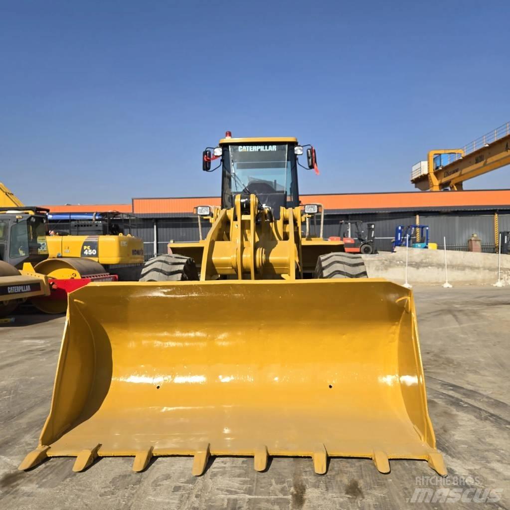 CAT 966 H Kolové nakladače