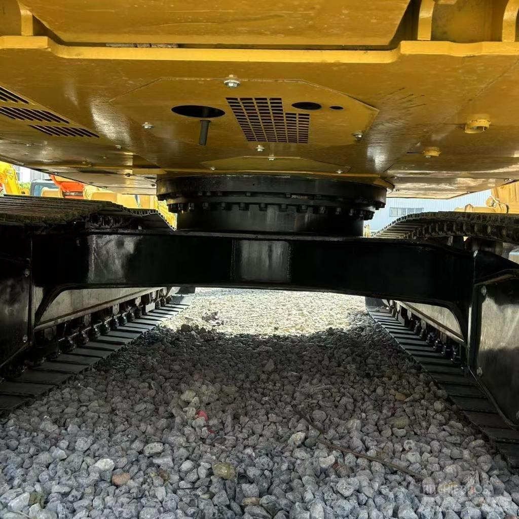 CAT 324D2L Pásová rýpadla