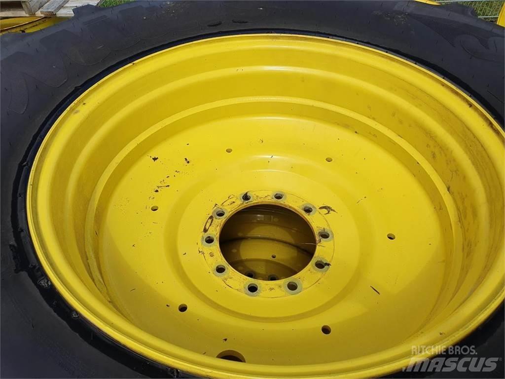Mitas 650/85R38 x2 Pneumatiky, kola a ráfky