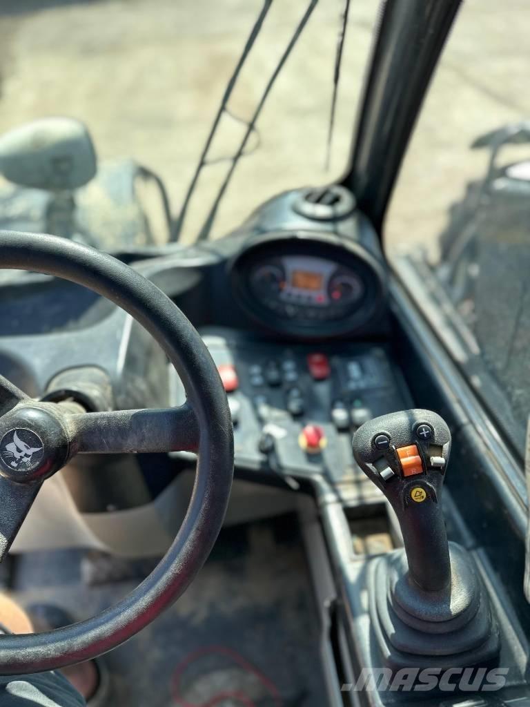 Bobcat TL 30.60 Teleskopické manipulátory