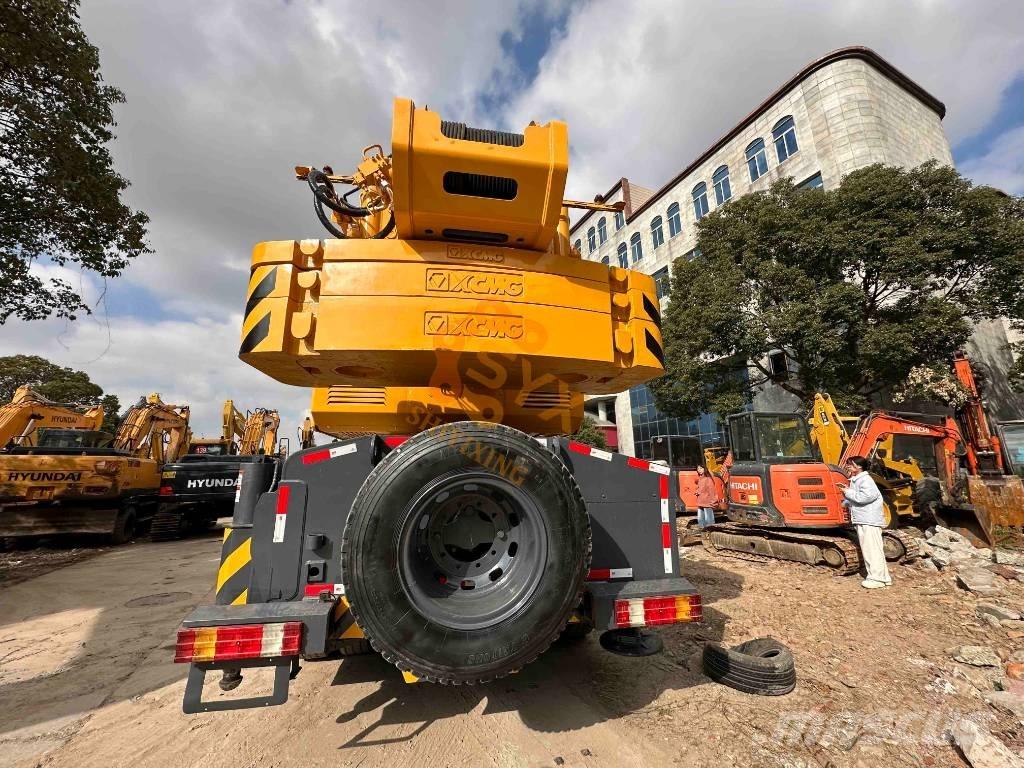 XCMG XCT 80LC5 Univerzální terénní jeřáby