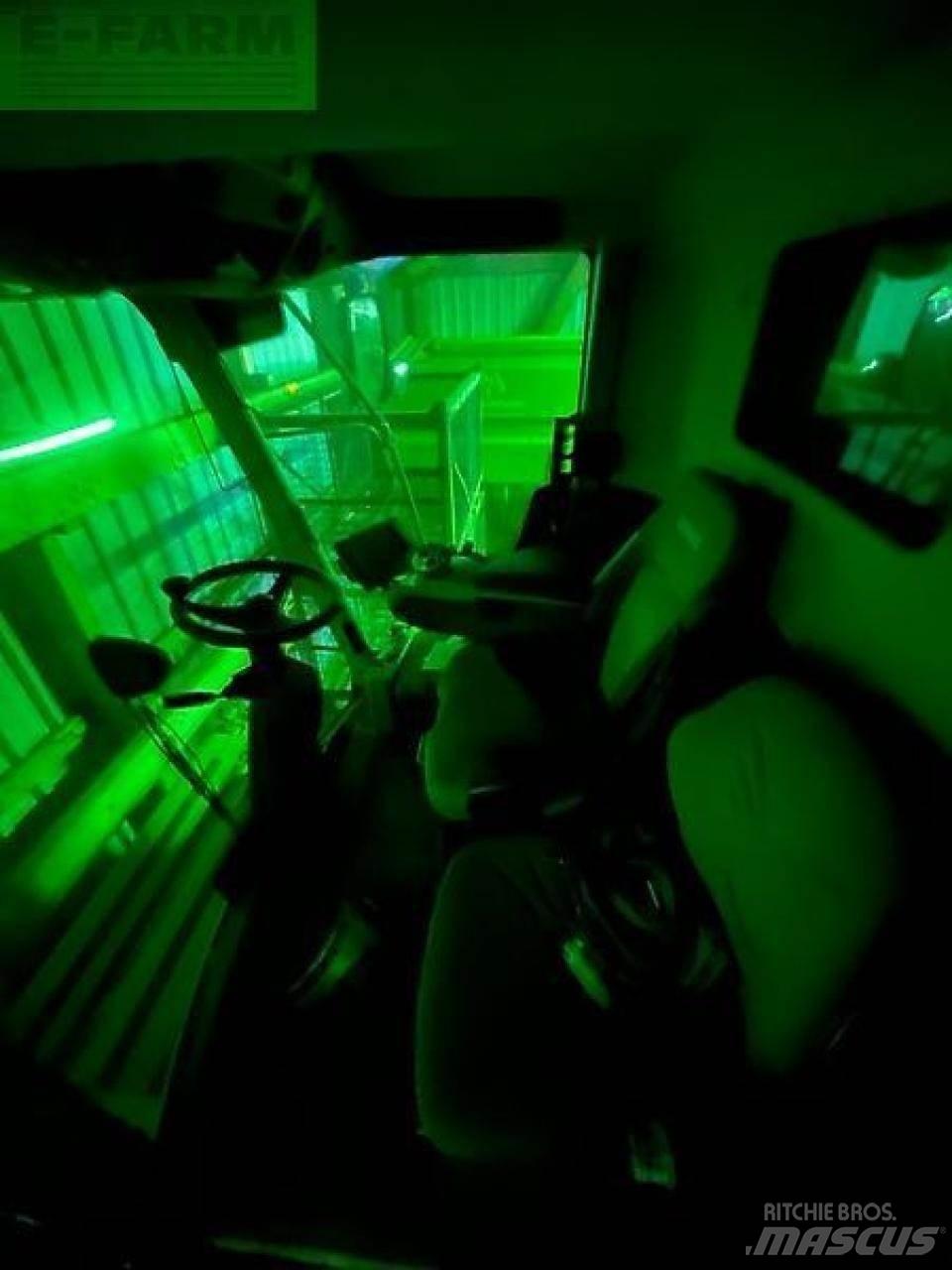 CLAAS lexion 740 Sklízecí mlátičky