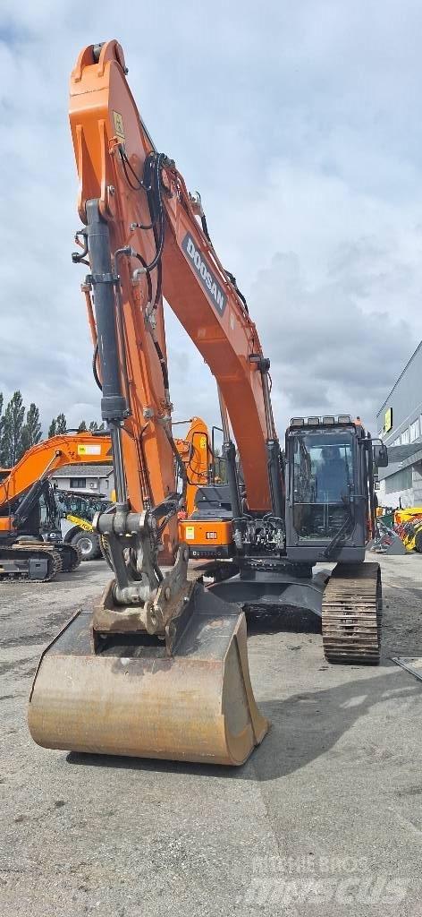 Doosan DX 225 LC-7 Pásová rýpadla