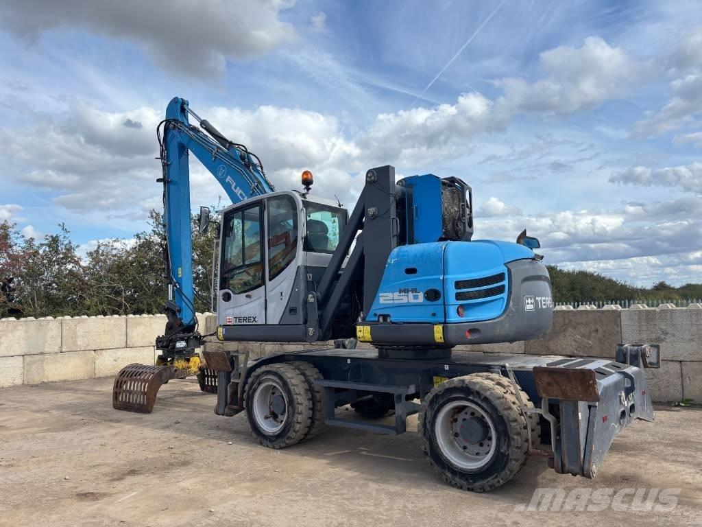 Fuchs MHL 250 Stroje pro manipulaci s odpadem