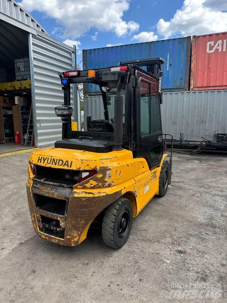 Hyundai 40D-9F Dieselové vozíky