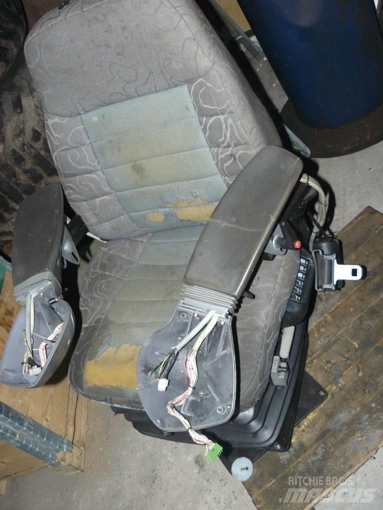 Timberjack 1070D Kabiny a interiér