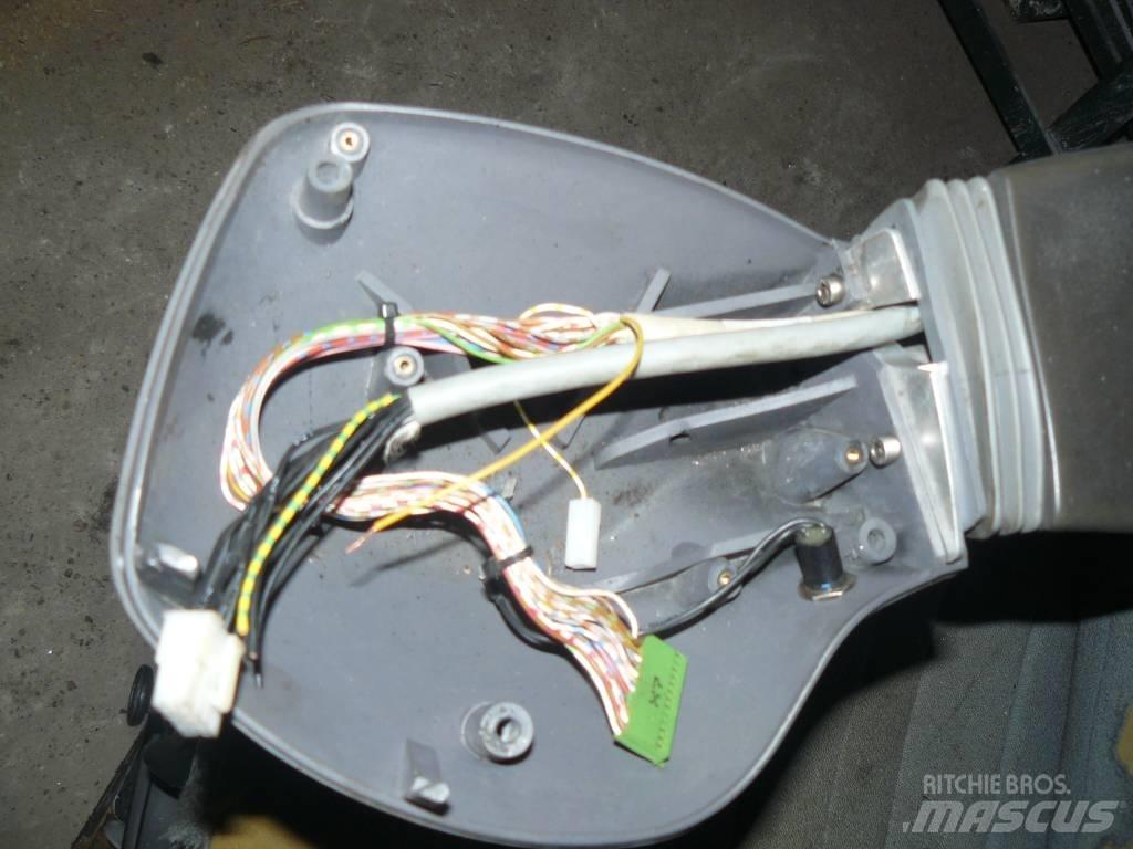 Timberjack 1070D Kabiny a interiér