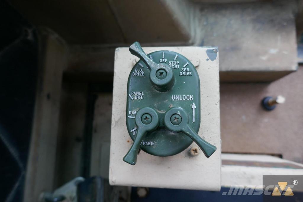 CAT 130G Ex-army Grejdry